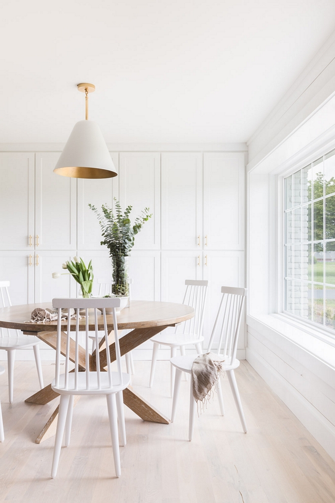 Benjamin Moore OC-152 Super White Kitchen cabinet extends to breakfast nook, painted in Benjamin Moore OC-152 Super White 2540 Love ©AlyssaRosenheck #BenjaminMooreOC152SuperWhite