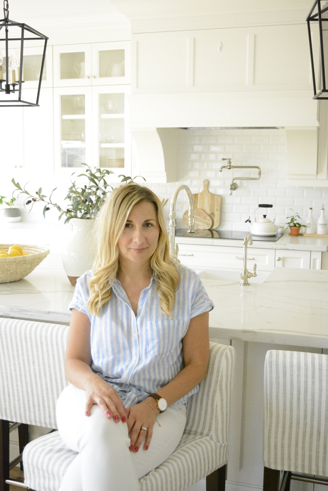 Beautiful Homes of Instagram This is Agata, from @tassoninteriors, in her beautiful kitchen I am so thankful for all of the time she put into this feature Home Bunch Beautiful Homes of Instagram #BeautifulHomesofInstagram
