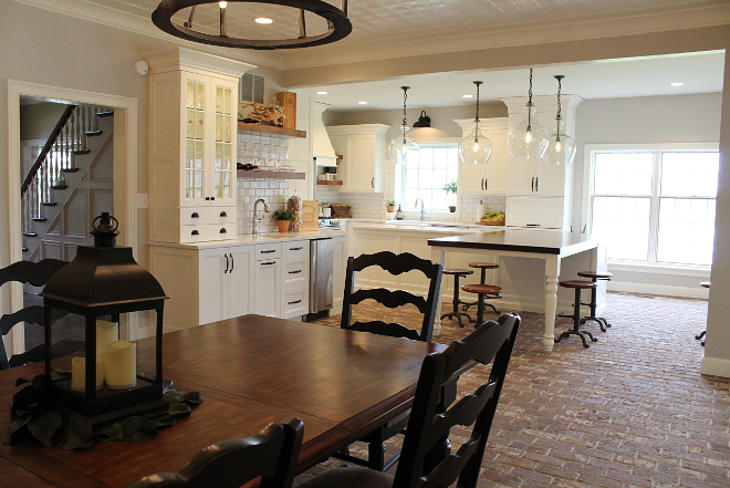 Farmhouse Kitchen Dining room wuith reclaimed brick flooring #FarmhouseKitchen #FarmhouseDiningroom #reclaimedbrick #reclaimedbrickflooring