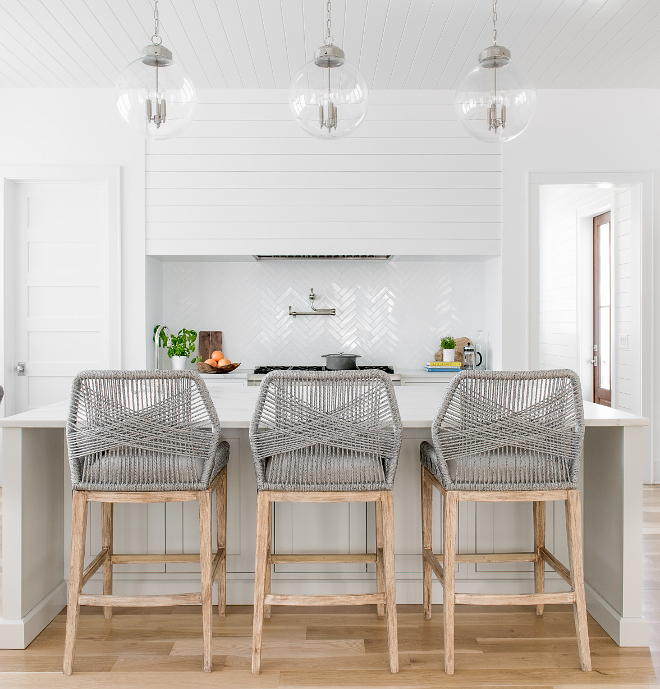 Kitchen Counterstools Rope and wood counterstools Kitchen Counterstools source on Home Bunch Kitchen Counterstools #KitchenCounterstools #Kitchen #Counterstools