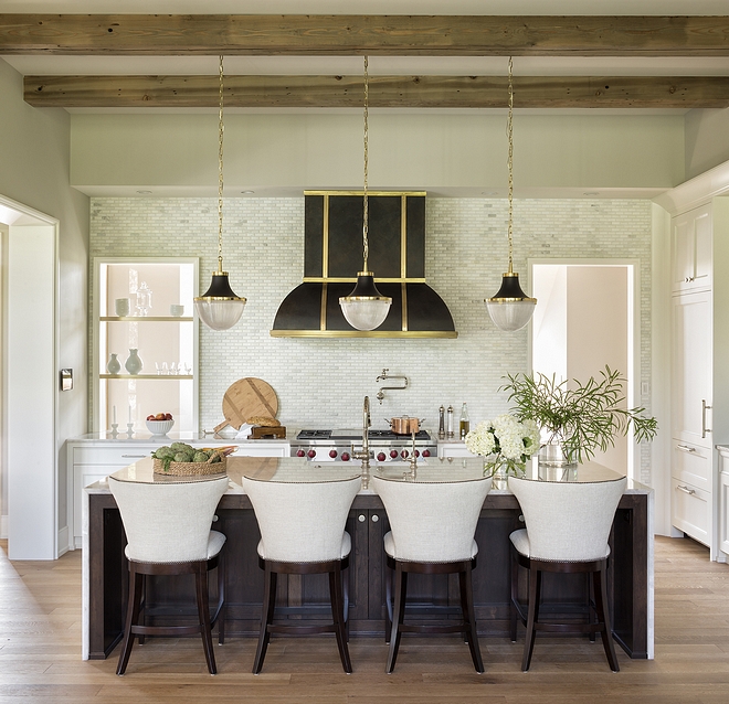 Kitchen Lighting Light fixtures in iron and brass lend the property a distinct architectural edge Kitchen Lighting Kitchen Pendant Lighting #KitchenLighting #Kitchen #lighting