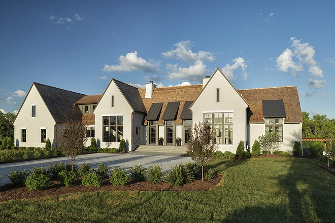 Beautiful Homes This home is a flawless modern interpretation of English Tudor architecture and it's situated at the end of a cul-de-sac in a quiet neighborhood in Minnesota #BeautifulHomes