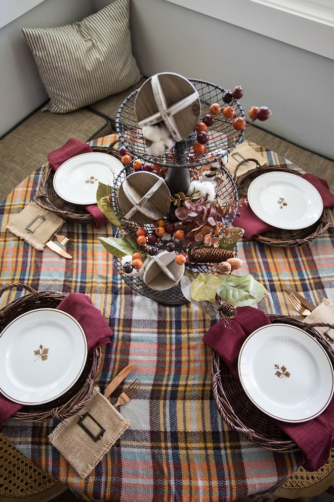 Breakfast Nook Fall Decor