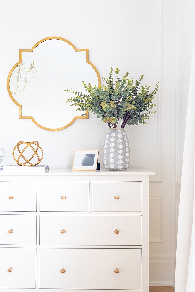 Dresser Styling Ideas Dresser with brass mirror and modern vase Dresser Decor Dresser #Dresser #DresserStyling #DresserDecor