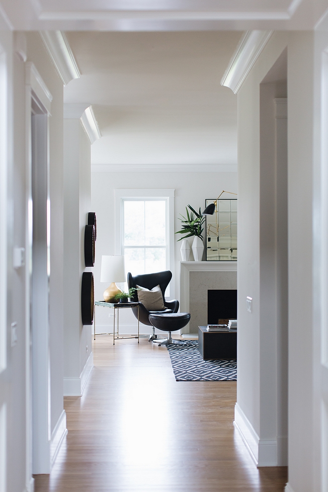 Trim Color Benjamin Moore’s Simply White with Benjamin Moore Classic Gray Wall paint Color Timeless neutral colors save this for future reference #Trimpaintcolor #wallpaintcolor #neutralpaintcolor #paintcolor #paintcolorcombination