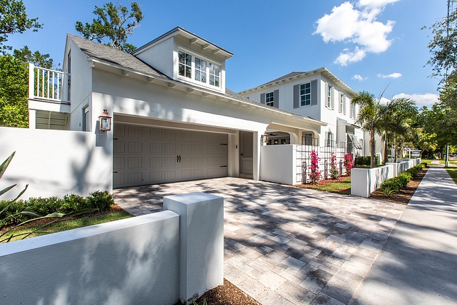 Corner home with side entry garage Corner home with side entry garage design Corner home with side entry garage ideas #Cornerhome #sideentrygarage #garage