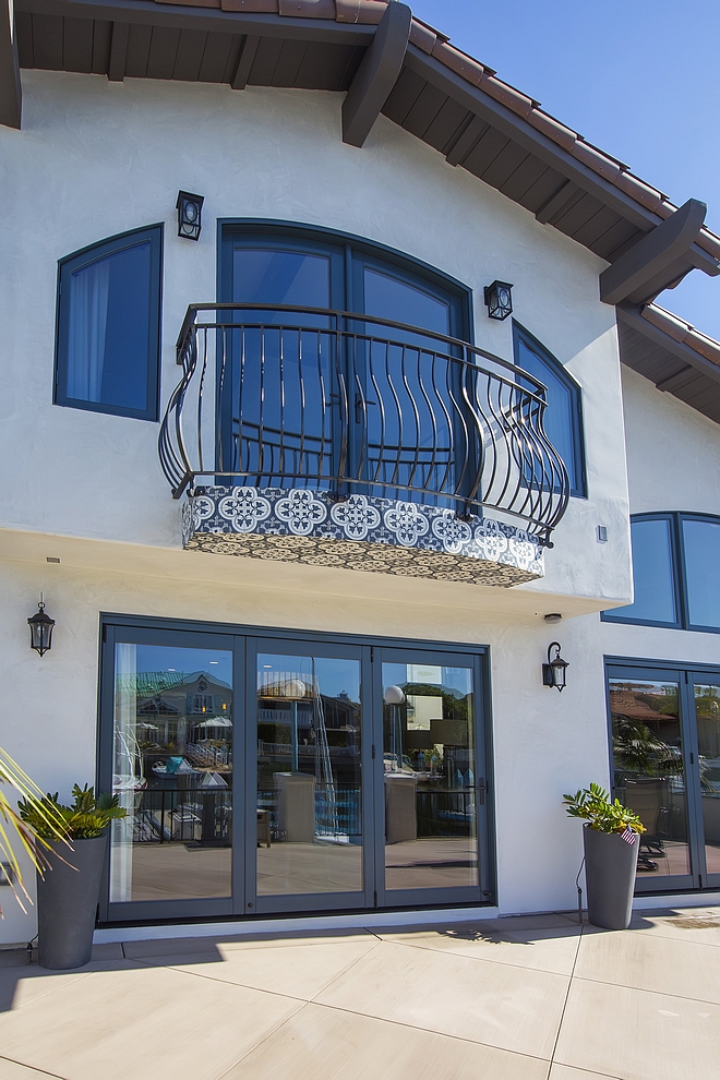 Spanish home balcony Metal balcony railing #Spanishhome #balcony #Metalrailing #balconyrailing