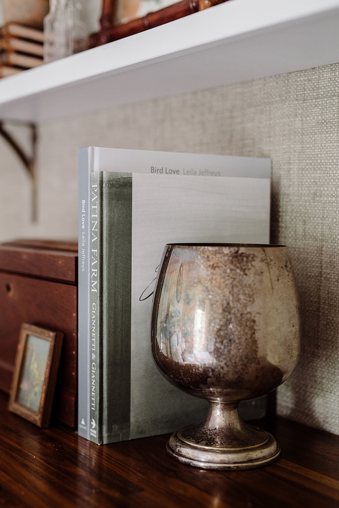 Raffia Wallpaper behind shelves Bankun Raffia in Gray by Thibaut #raffiawallpaper