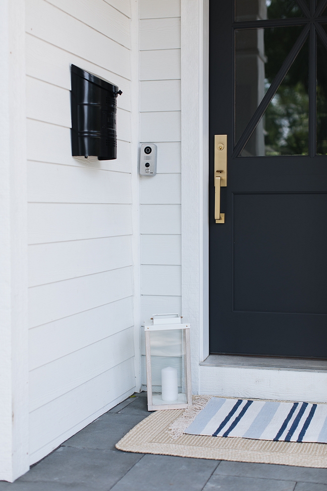 Layering runners add some character and more beauty to your front porch