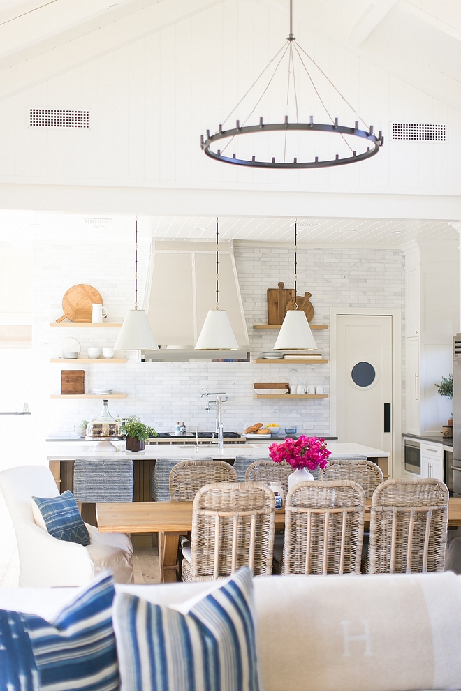 Casual Coastal Farmhouse Kitchen and dining room Casual Coastal Farmhouse Kitchen and dining room design Casual Coastal Farmhouse Kitchen and dining room elements #Casualinteriors #CoastalFarmhouse #Kitchen #diningroom