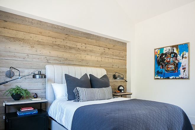 Modern farmhouse bedroom with barnwood shiplap Teen Modern farmhouse bedroom with barnwood shiplap #Modernfarmhousebedroom #barnwoodshiplap