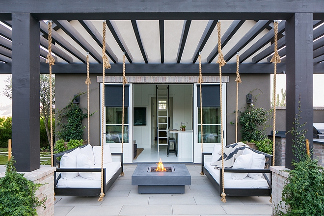 Oversized swing beds hang from pergola Backyard design ideas Oversized swing bed Oversized swing bed #swingbed