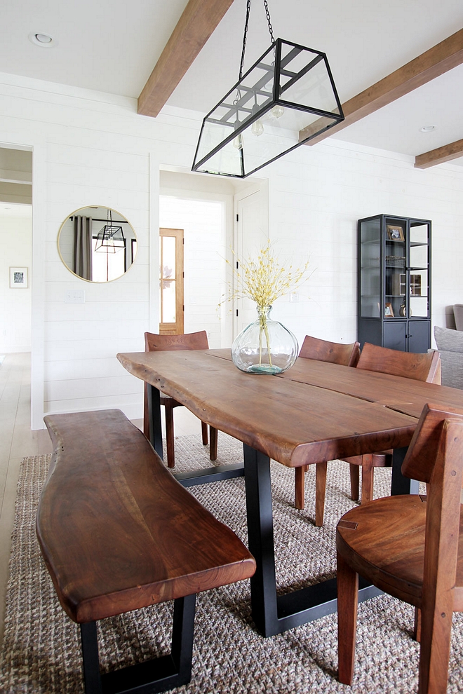 Modern farmhouse dining room Modern farmhouse dining room shiplap Modern farmhouse dining room decor Modern farmhouse dining room furniture Modern farmhouse dining room beams Modern farmhouse dining room lighting #Modernfarmhouse #diningroom #Modernfarmhousediningroom