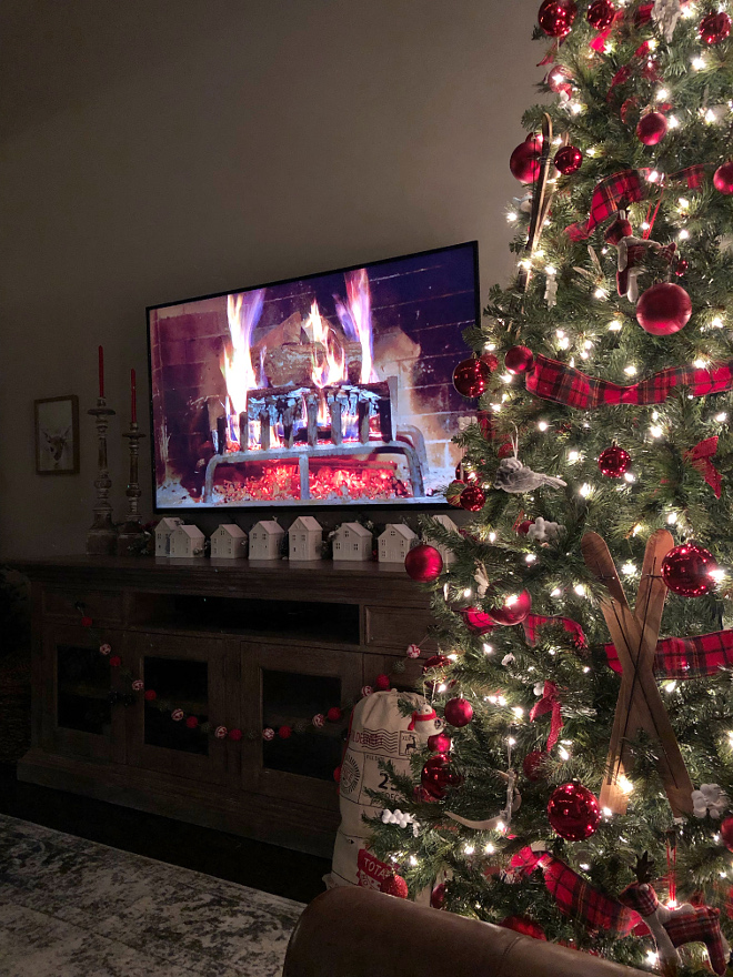 Since I don’t have a fireplace I have to make do with Netflix Christmas Fireplace