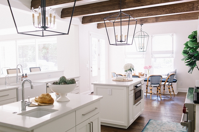 White Dove by Benjamin Moore White off kitchen cabinet paint color White Dove by Benjamin Moore White off kitchen cabinet paint color Classic paint color #WhiteDovebyBenjaminMoore #Whiteoffkitchen #Whiteoffkitchencabinet #paintcolor