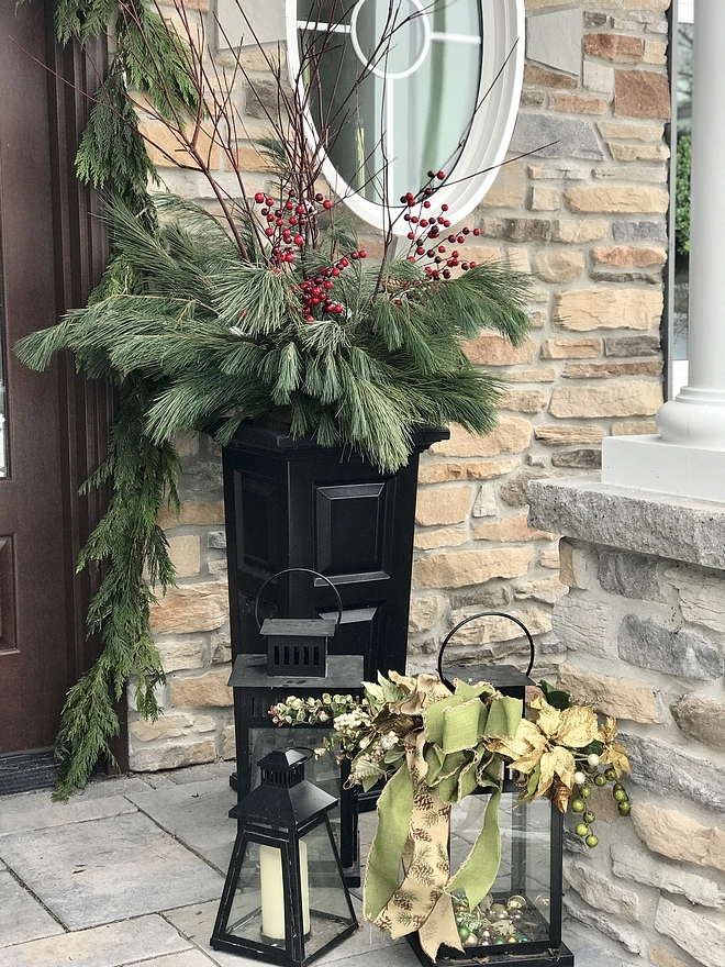 Christmas Planter Traditional Christmas Planter decor Christmas Planter ideas I purchased these pretty, ready-made planters this year at a local nursery Traditional Christmas Planter ideas #ChristmasPlanter
