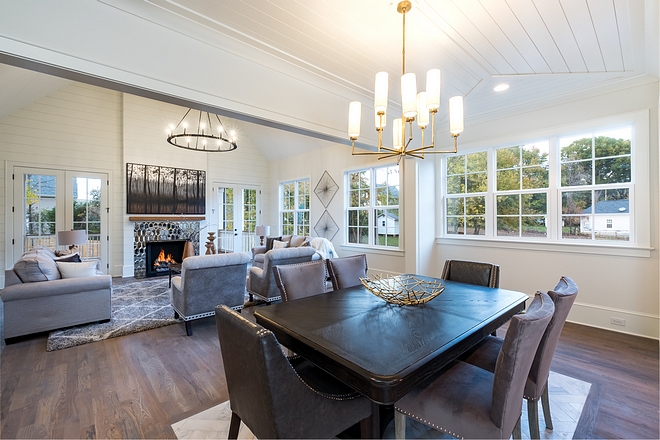 Dining Room Layout This dining room is between the kitchen and living room, but maintains its own presence thanks to the cased openings #DiningRoomLayout #DiningRoom