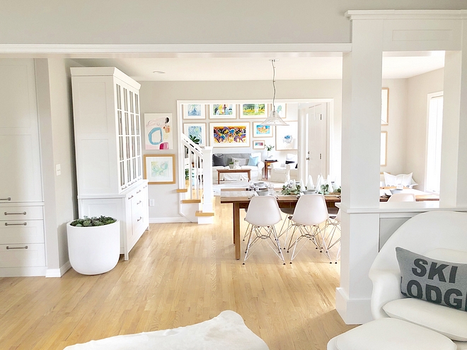 Benjamin Moore Decorator’s White The trim is Benjamin Moore Decorator’s White #BenjaminMooreDecoratorsWhite