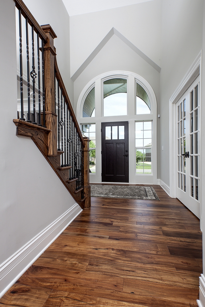 Sherwin Williams Repose Gray Foyer Sherwin Williams Repose Gray Paint color Sherwin Williams Repose Gray Sherwin Williams Repose Gray #SherwinWilliamsReposeGray #SherwinWilliams #ReposeGray 