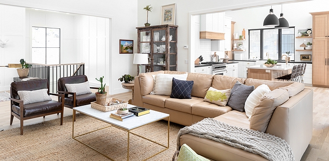 Family Room located between foyer and kitchen perfect layout for entertaining #familyroom