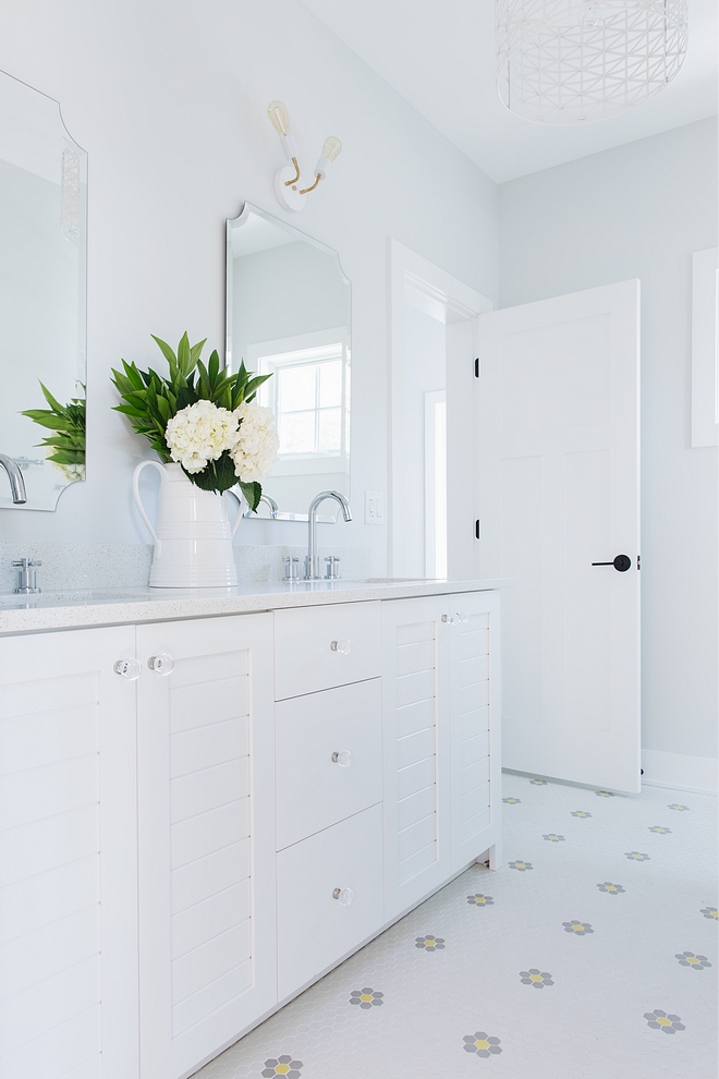 Sherwin Williams Extra White SW 7006 Best white paint colors for cabinets Sherwin Williams Extra White SW 7006 Sherwin Williams Extra White SW 7006 Sherwin Williams Extra White SW 7006 #SherwinWilliamsExtraWhite #SW7006 #bestwhitecabinetpaintcolor #bestwhites #whitepaintcolors