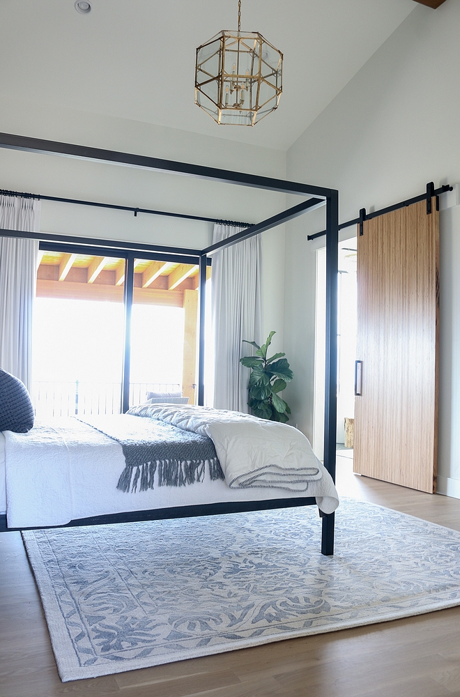 Modern farmhouse bedroom with barn door Modern farmhouse bedroom with barn door Modern farmhouse bedroom with barn door Modern farmhouse bedroom with barn door #Modernfarmhousebedroom #barndoor #Modernfarmhouse #bedroombarndoor