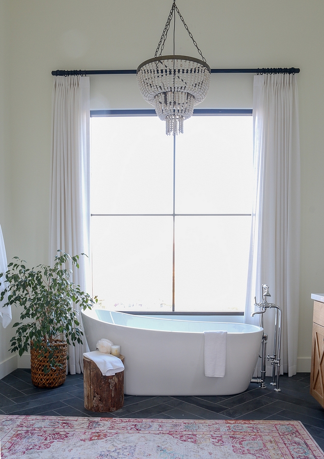 Simply White OC-117 Benjamin Moore Timeless and classic white paint color Simply White OC-117 Benjamin Moore #SimplyWhite #OC117 #BenjaminMoore