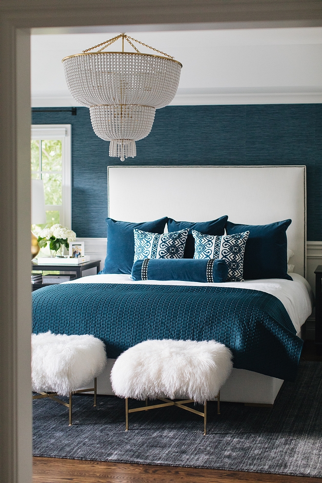 Master Bedroom This master bedroom is one of my favorites ever shared on Home Bunch. I love the color scheme and the timeless appeal of this space #masterbedroom #bedroomcolorscheme #colorpalette #bedroom