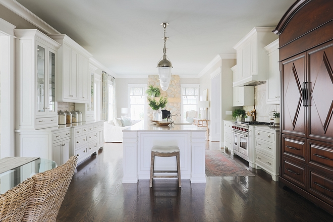 Classic Kitchens Classic white kitchen Kitchens White classic kitchen Classic Kitchen #ClassicKitchen #ClassicKitchens #ClassicwhiteKitchen