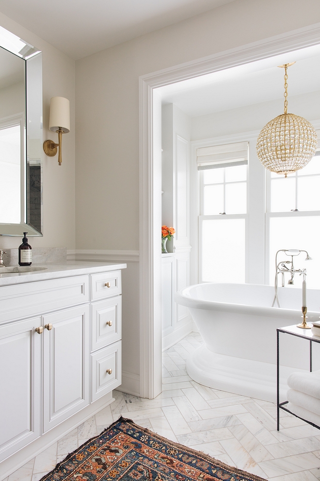 Classic Gray by Benjamin Moore Neutral Bathroom Paint Color Classic Gray by Benjamin Moore Classic Gray by Benjamin Moore #ClassicGraybyBenjaminMoore