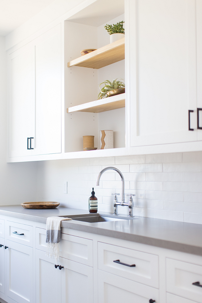 Open Shelves between closed cabinets Laundry room with open shelves between cabinets Open Shelves between closed cabinetry Open Shelves between closed cabinet #OpenShelves