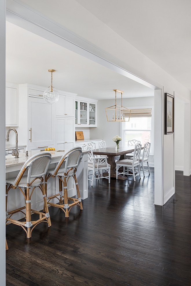 Classic kitchen design White kitchens will always be a classic choice, add neutral walls and dark-stained hardwood flooring to the mix and you certainly will end-up with a space that will stand the test of time Classic kitchen design #Classickitchendesign #Classickitchen #kitchendesign #kitchen