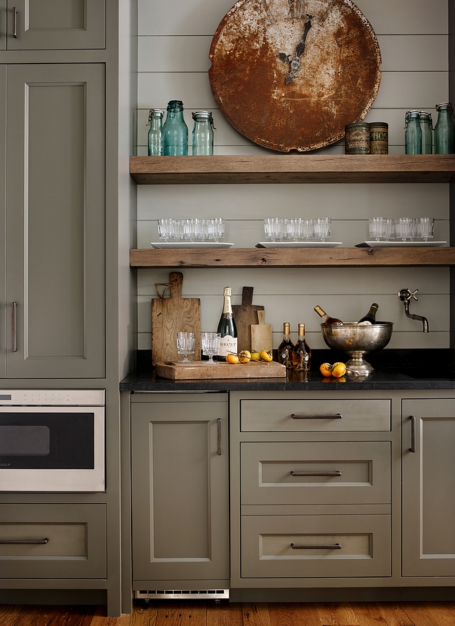 Durango 33-24 Pratt and Lambert Kitchen cabinet Grey kitchen cabinet Durango 33-24 Pratt and Lambert #greycabinet #kitchencabinet #paintcolor #DurangoPrattandLambert