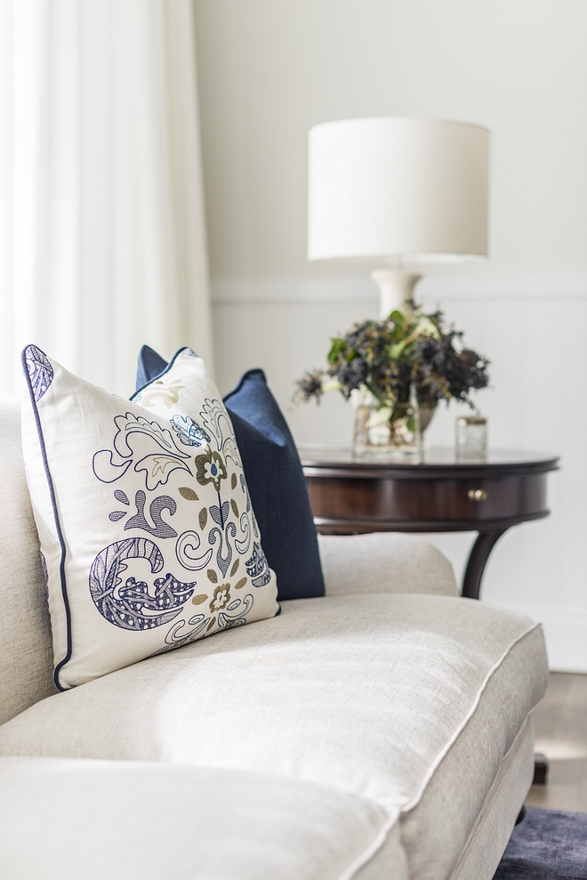 Blue and white pillows The living room features the same restful palette of whites, greys and navy Blue and white color scheme Classic blue and white interiors Traditional Blue and white decor Blue and white interior design #blueandwhite #colorscheme #blueandwhiteinteriors #blueandwhitedecor #traditionalinteriors