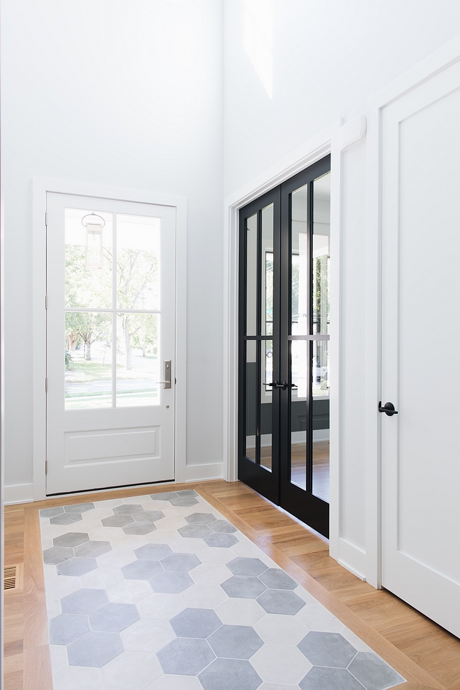 Sherwin Williams Tricorn Black Doors are Sherwin Williams Tricorn Black The black doors are painted in Sherwin Williams Tricorn Black Sherwin Williams Tricorn Black #SherwinWilliamsTricornBlack