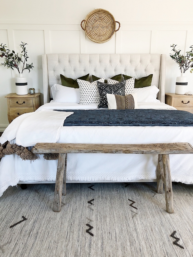 Boho chic farmhouse bedroom I love having a neutral bedroom that I can easily switch up by swapping out pillows and throws Boho chic farmhouse bedroom Boho chic farmhouse bedroom #Bohochicbedroom #farmhousebedroom #farmhousestyle #farmhouselove