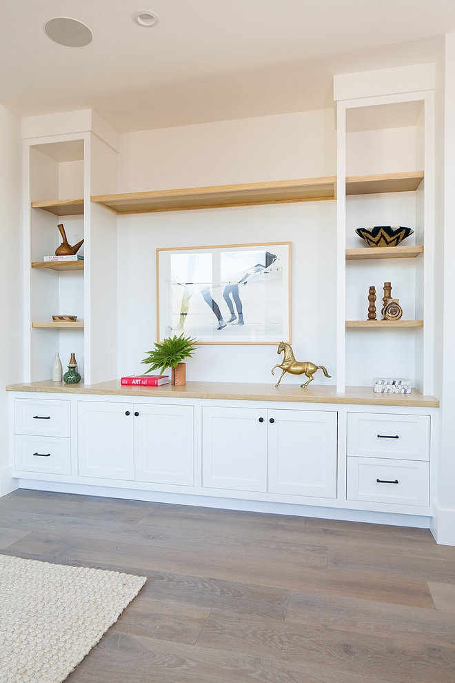 White Media Built-in with White Oak shelves Custom Media Built-in with White Oak shelves Living room Media Built-in with White Oak shelves #MediaBuiltin #WhiteOakshelves