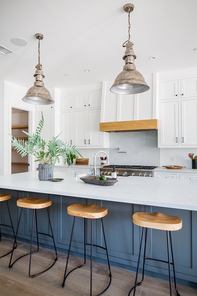 Vintage Industrial Pendant Kitchen island with Industrial Pendants Industrial Pendant ideas #IndustrialPendants