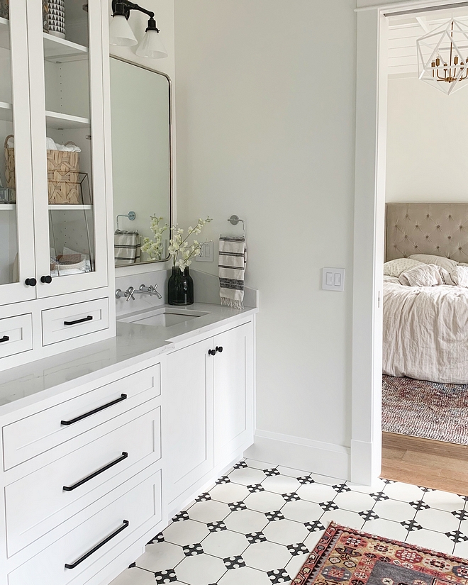 Bathroom cabinet hardware I wanted to mix metals in here so I did black metal hardware and lighting, but kept our fixtures chrome #Bathroom #cabinet #hardware