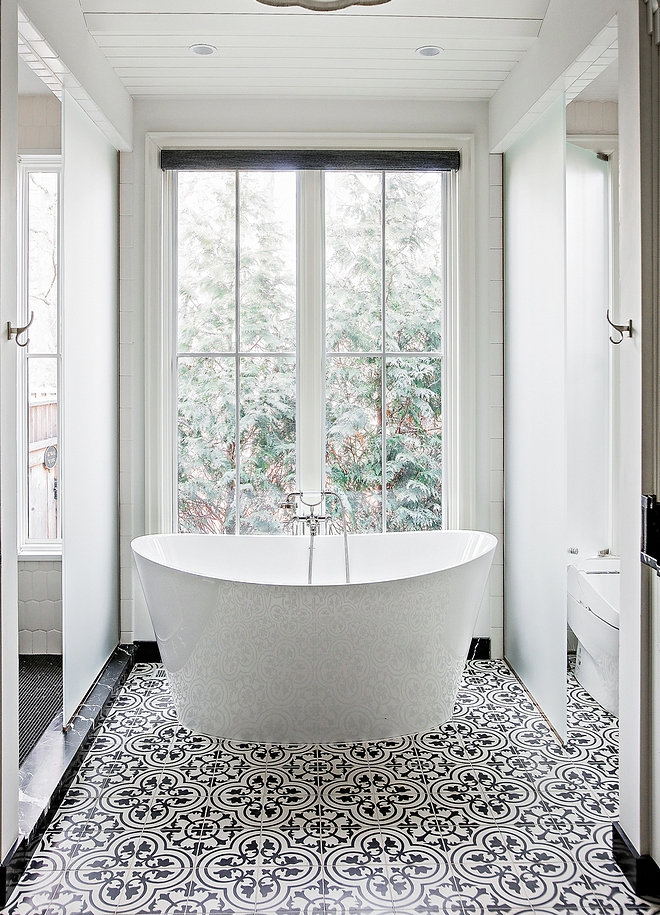 Shower by Freestanding tub Frosted glass doors also conceals the water closet on the right Shower by Freestanding tub #Shower #Freestandingtub