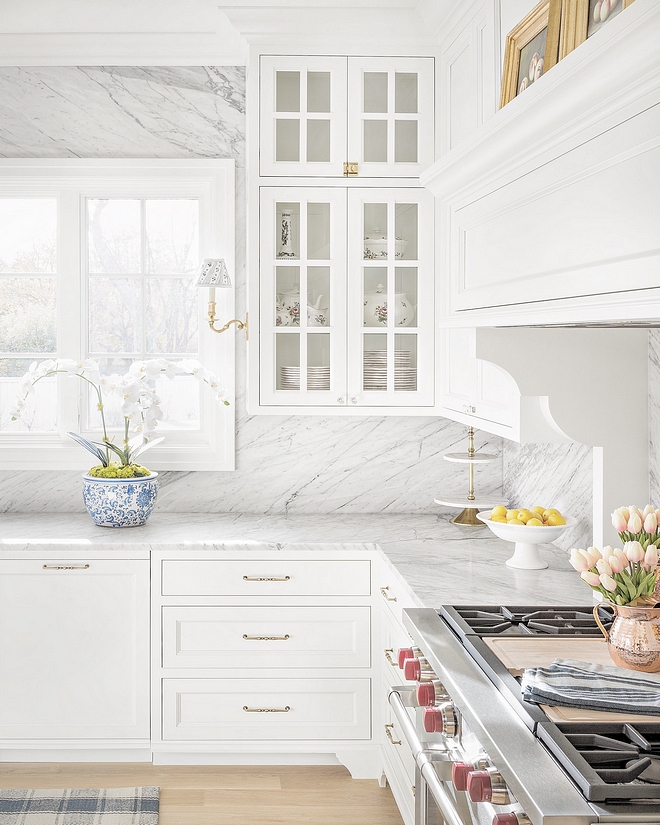 Benjamin Moore OC-117 Simply White Kitchen with White Carrara Marble Slab Backsplash White Carrara Marble Countertop Kithen #BenjaminMooreOC117SimplyWhite #BenjaminMooreSimplyWhite #Kitchen #WhiteCarraraMarble #marbleSlabBacksplash #SlabBacksplash #CarraraMarble #WhitemarbleCountertop