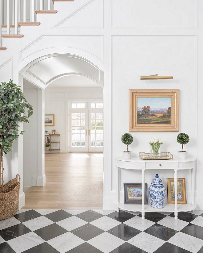 Benjamin Moore Simply White Benjamin Moore Simply White Paint color on the all the wainscoting, trim and walls Benjamin Moore Simply White #BenjaminMooreSimplyWhite #BenjaminMoore