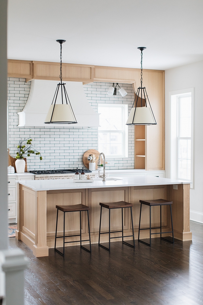 Kitchen Quarter Sawn Oak Trend The kitchen island and apron bookcase are Quarter Sawn Oak The biggest kitchen cabinet trend now is using Quarter Sawn Oak mixed with white cabinetry #Kitchen #QuarterSawnOak #kitchenTrend #cabinettrend