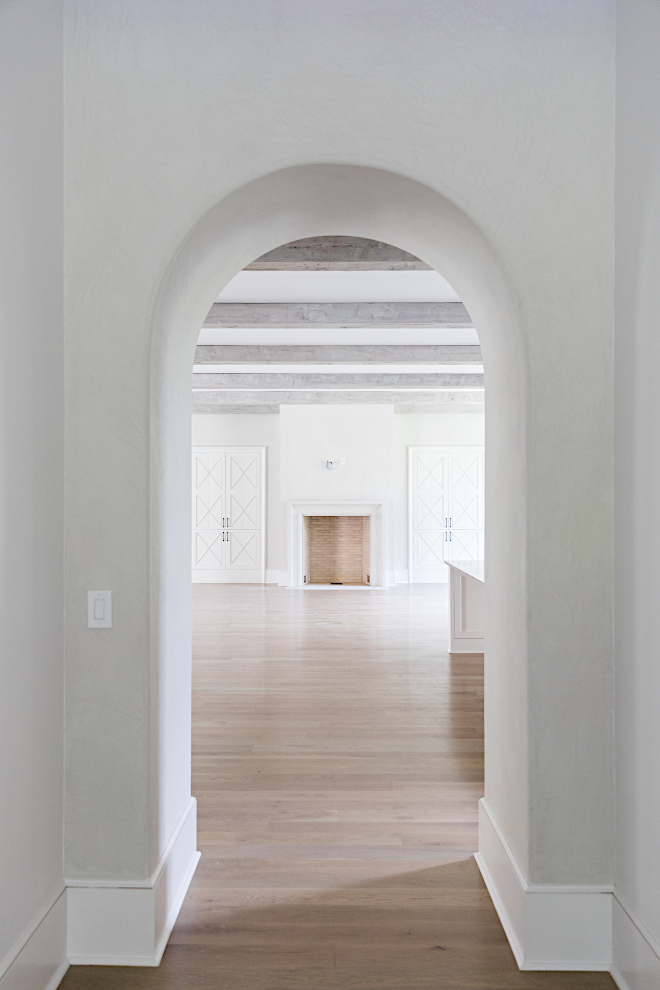 Arched doorway The walls have a custom Venetian Plaster finish #archway #doorway #arch #walls #VenetianPlaster