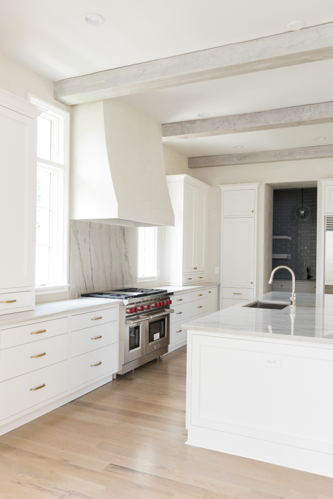 Low sheen white oak hardwood floor Low sheen white oak hardwood floor Off-white kitchen with Venetian Plaster kitchen hood Venetian Plaster walls and Low sheen white oak hardwood flooring #Lowsheenhardwoodfloor #whiteoakhardwoodfloor #hardwoodfloor