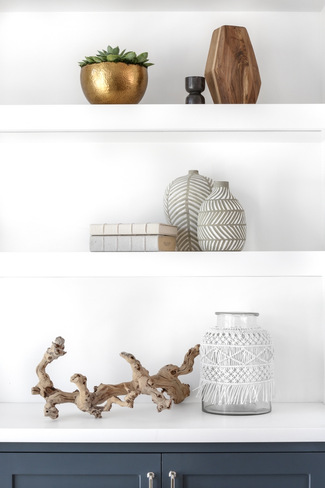 Shelving Styling Ideas Neutral Coastal Shelving Styling Ideas Shelving Styling Ideas Neutral Coastal Shelving Styling Ideas #ShelvingStyling #ShelvingStylingIdeas #Neutralshelfdecor #CoastalShelfStyling