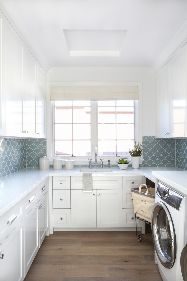 White Laundry room with Scallop Tile White Laundry room with Scallop Tile White Laundry room with Scallop Tile White Laundry room with Scallop Tile #WhiteLaundryroom #Laundryroom #ScallopTile