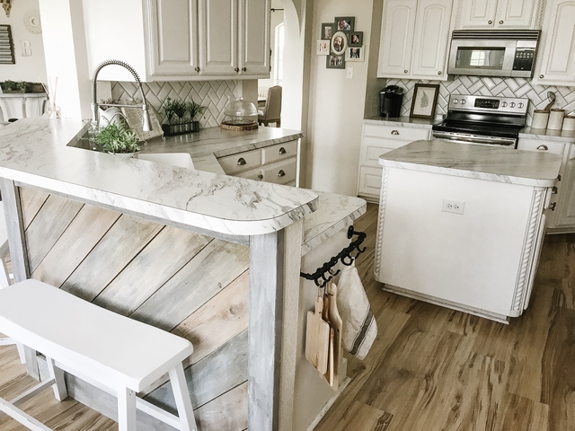 DIY shiplap boards on kitchen island Farmhouse kitchen renovation with DIY shiplap boards on kitchen island #DIYshiplap #shiplapboards #shiplapkitchenisland #farmhouserenovation #farmhousekitchenrenovation