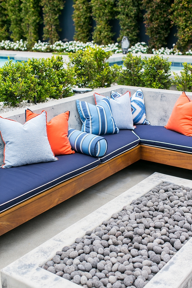 Outdoor Built-in sectional Outdoor Built-in sectional with sunbrella cushions and sunbrella pillows Outdoor Built-in sectional Outdoor Built-in sectional #OutdoorBuiltinsectional #OutdoorBuiltinfurniture