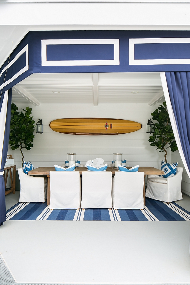 Outdoor Drapery custom outdoor draperies They add elegance and privacy to the outdoor dining area Back patio Outdoor Drapery Outdoor curtains Custom with Sunbrella Navy Blue and Sunbrella White #OutdoorDrapery #Outdoorcurtains #outdoors